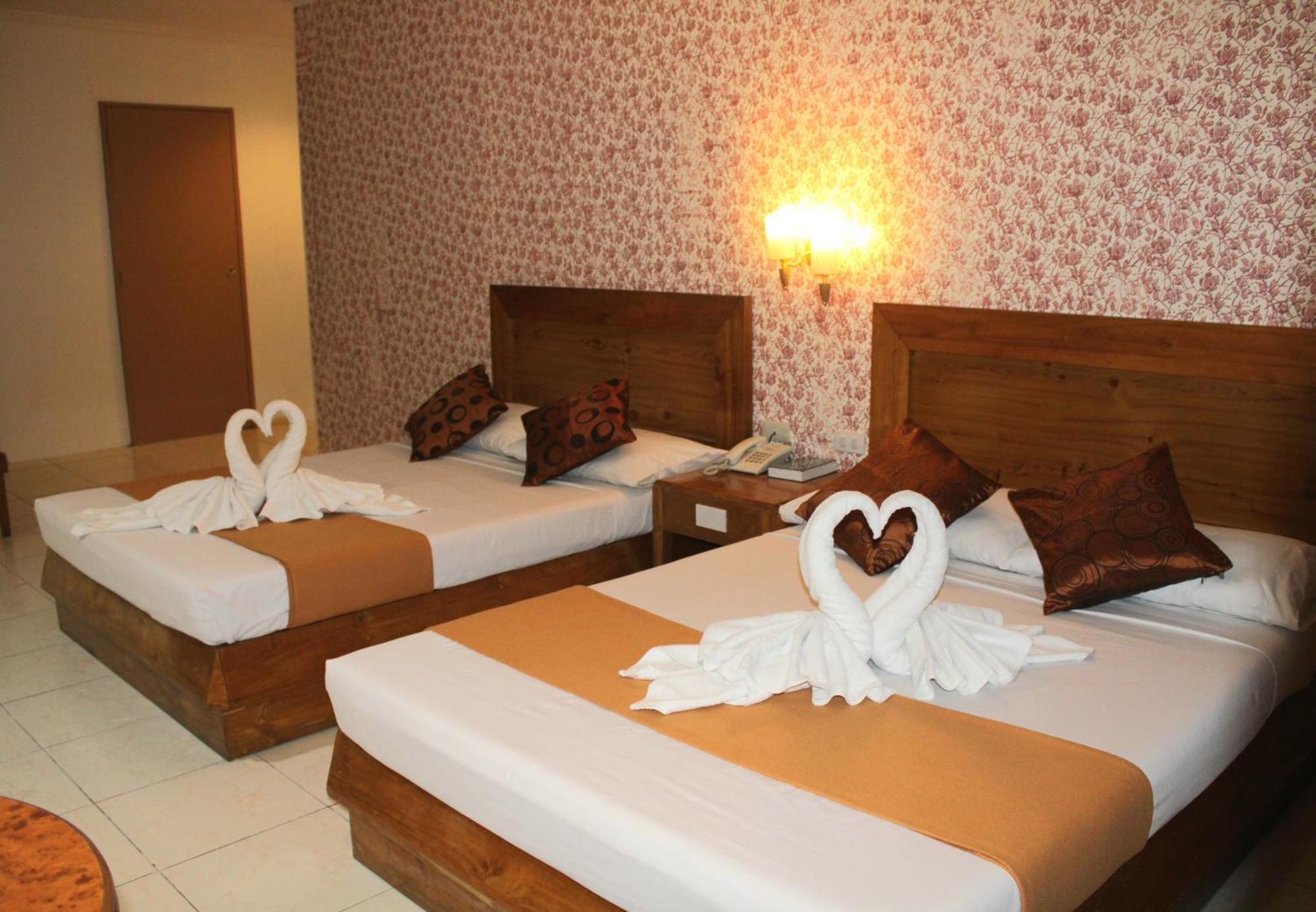 Rosas Garden Hotel Manila Bagian luar foto