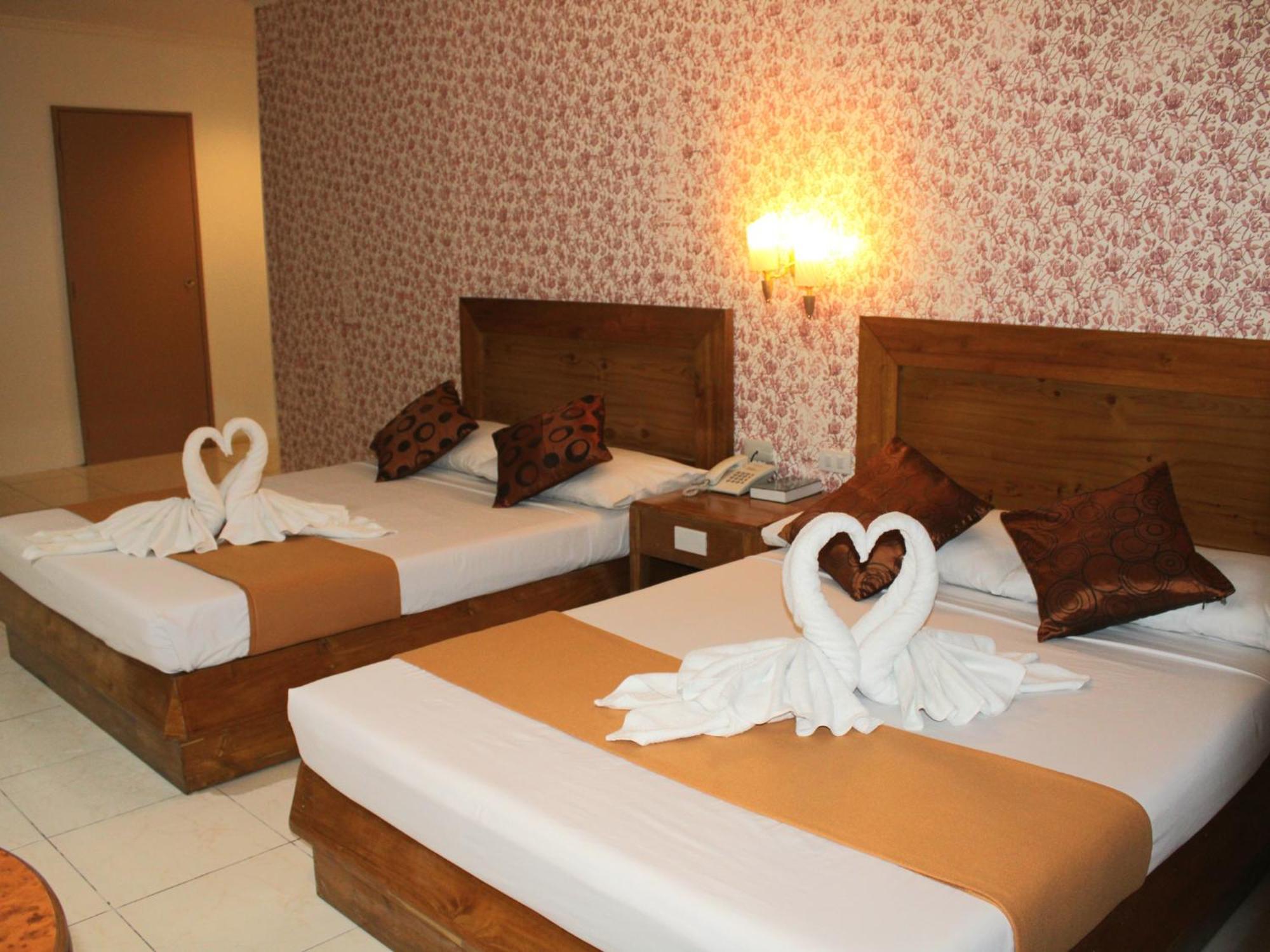 Rosas Garden Hotel Manila Bagian luar foto