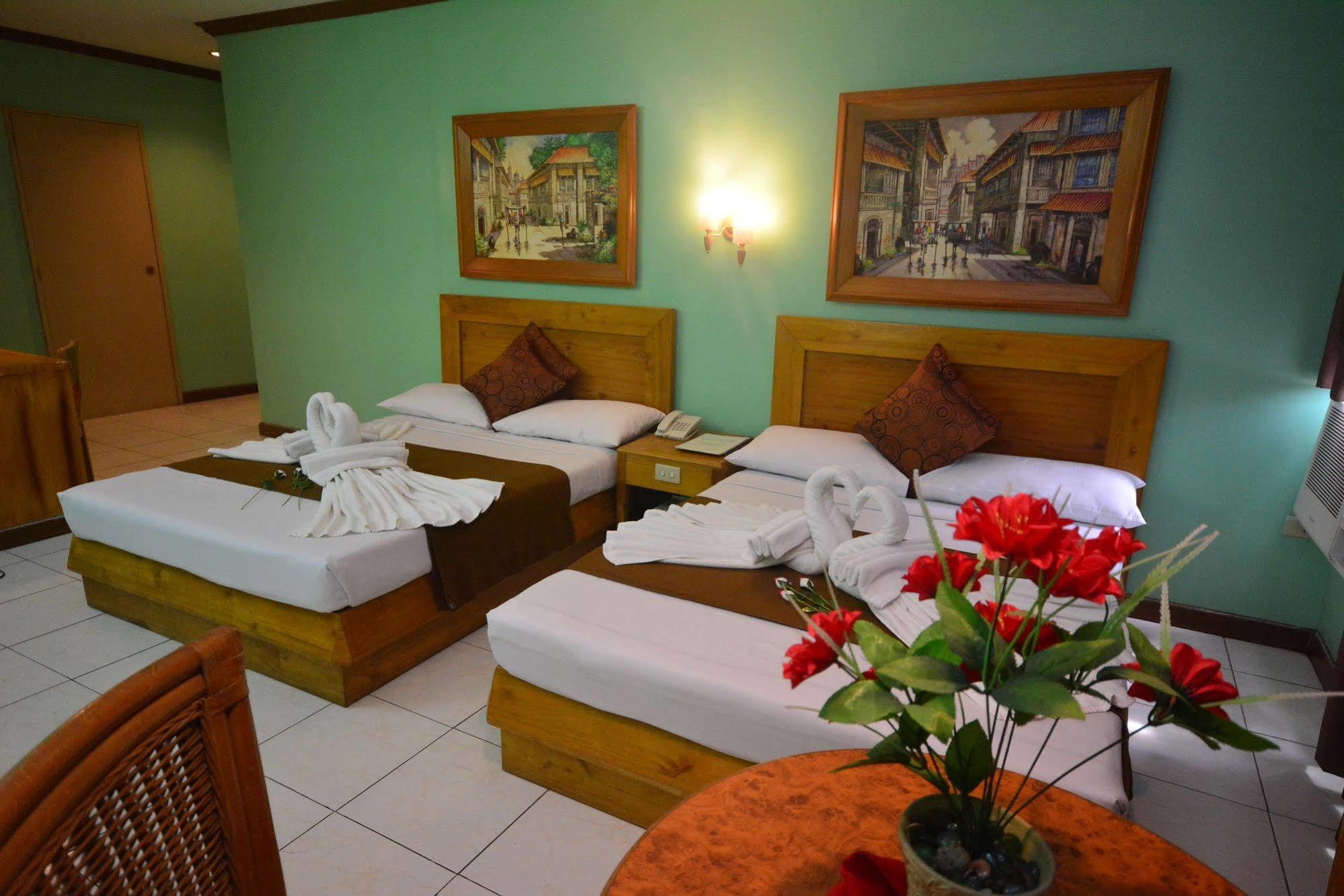 Rosas Garden Hotel Manila Bagian luar foto